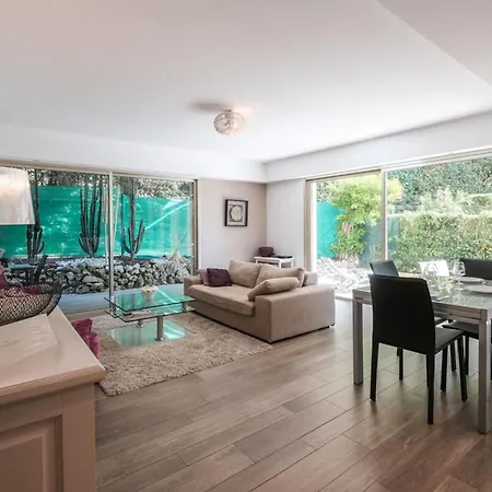 Wdf Two Bedrooms In The Heart Of Cannes!!