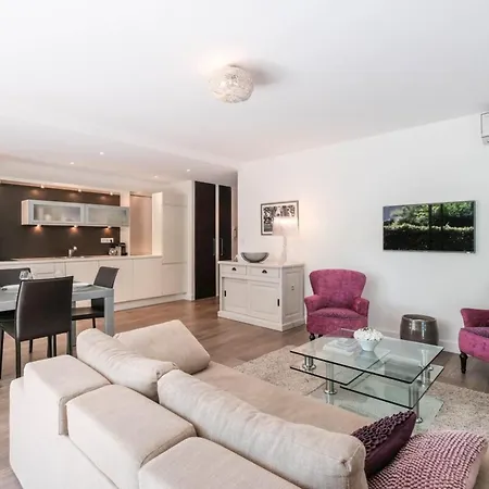 Apartment Wdf Two Bedrooms In The Heart Of Cannes!!
