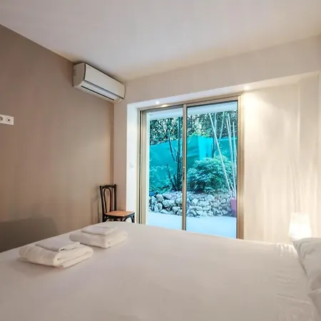 Apartment Wdf Two Bedrooms In The Heart Of Cannes!!