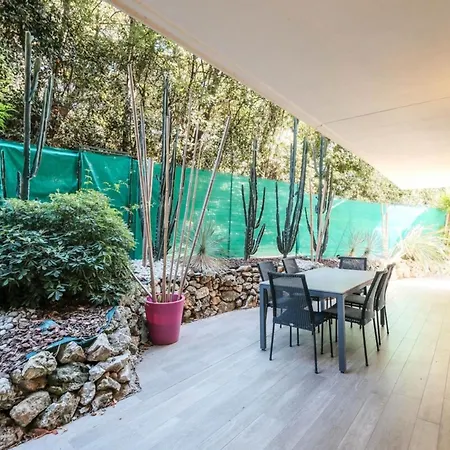 Apartment Wdf Two Bedrooms In The Heart Of Cannes!! Cannes